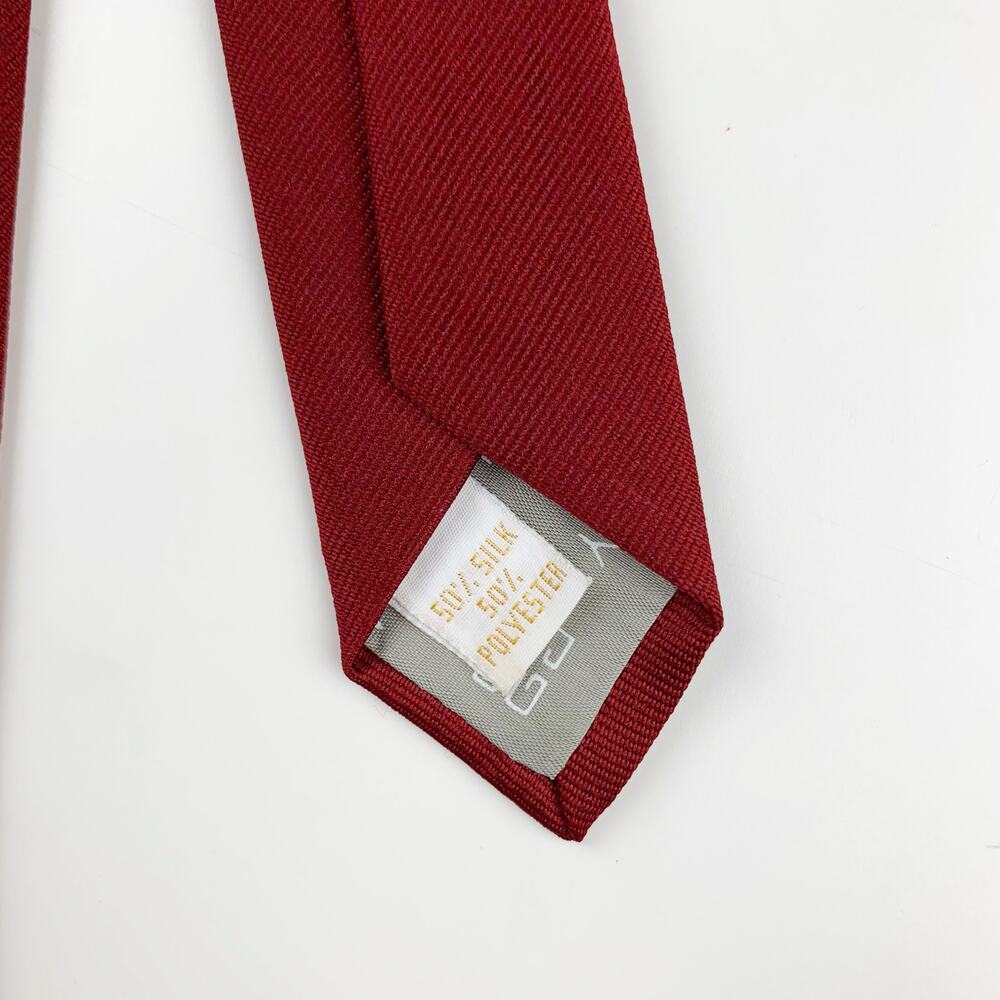 Givenchy Tie Gentlemen Paris for Carter & Holmes Red Silk Blend Polar Bear - Picture 4 of 4